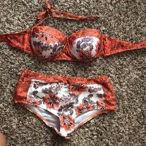 NWT Strapless bikini